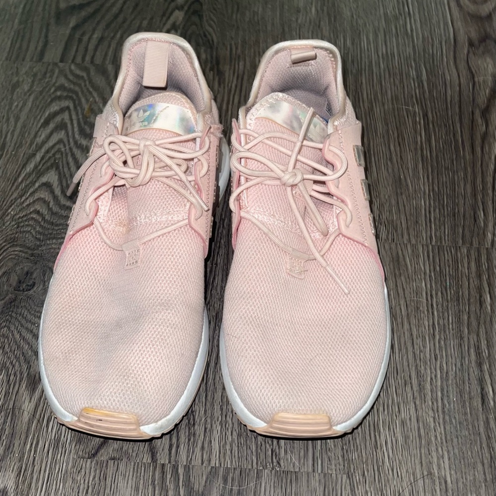 Pink adidas (m6, w7.5)